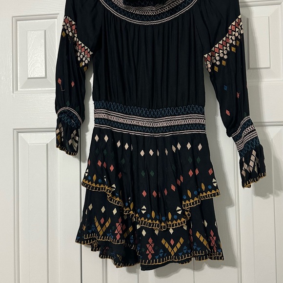 Red Carter size small off the shoulder dress - EUC - Picture 2 of 3